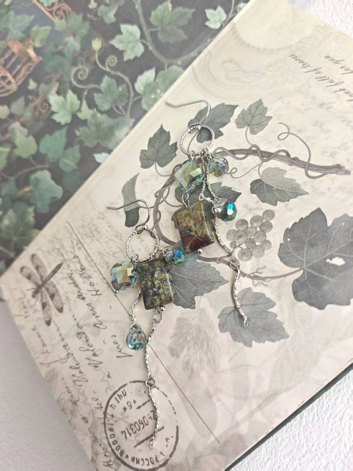 Natural Dragon Blood Stone Drop Earrings Peacock Green Crystal Fringe Earrings(Custom order)