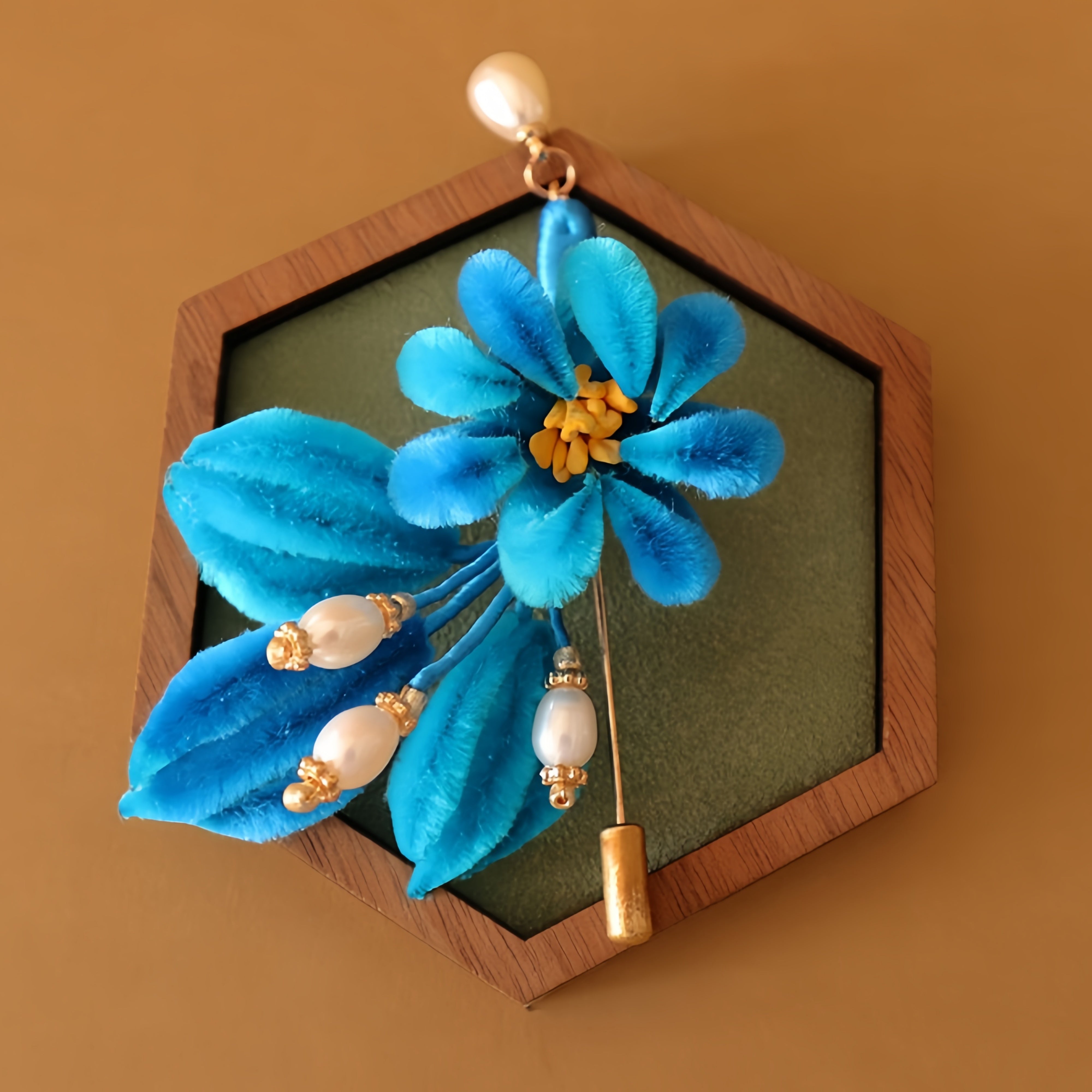 Handmade Blue Ronghua Brooch